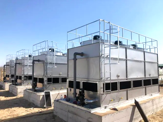 Closed countercurrent cooling tower